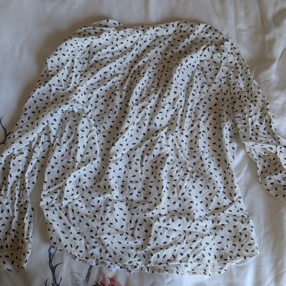 Women's White and Black Patterned Top - Picture 2 of 3
